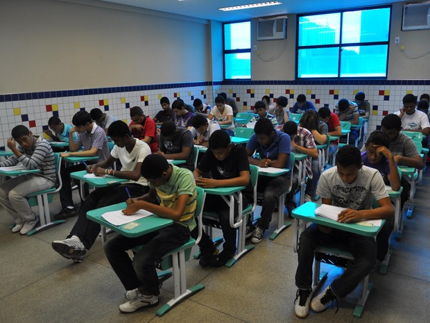Exame Classificatório para 2.250 vagas  em cursos técnicos da instituição (Foto: Ellyo Teixeira/G1)
