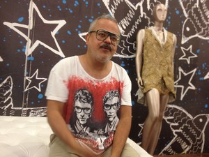 Estilista Ronaldo Fraga participou de evento de moda em Macapá (Foto: Abinoan Santiago/G1)