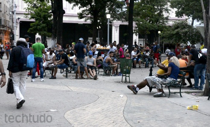 Zona de Wi-Fi em Havana (Foto: Giordano Tronco/TechTudo) Zona de Wi-Fi em Havana (Foto: Giordano Tronco/TechTudo)
