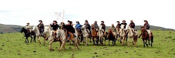 Cavaleiros Farroupilhas (Foto: Divulgação)