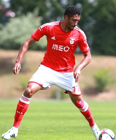 César Benfica (Foto: Reprodução / Facebook Oficial do Benfica)