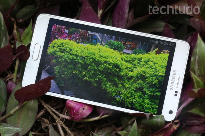 Galaxy Note 4 proporciona uma das melhores experiência a nível de tela (Foto: Lucas Mendes/TechTudo) Galaxy Note 4 proporciona uma das melhores experiência a nível de tela (Foto: Lucas Mendes/TechTudo)