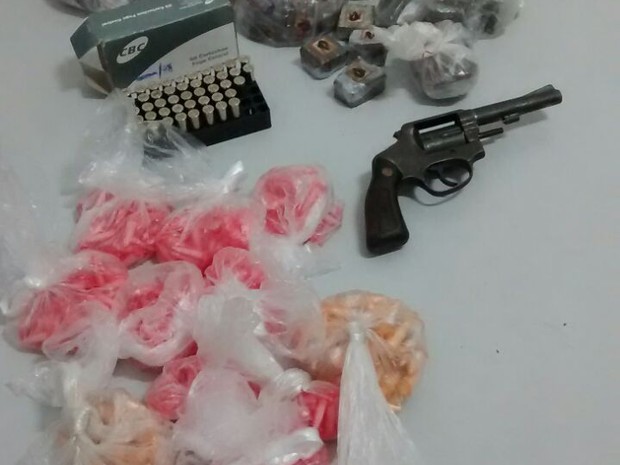 G1 Homem é preso por tráfico de drogas e porte de arma em Sorocaba