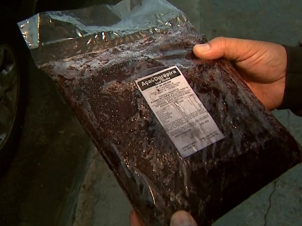 Açaí apreendido não tinha data de validade, e registro do fabricante era falso (Foto: Márcio Meireles/EPTV) Açaí apreendido não tinha data de validade, e registro do fabricante era falso (Foto: Márcio Meireles/EPTV)