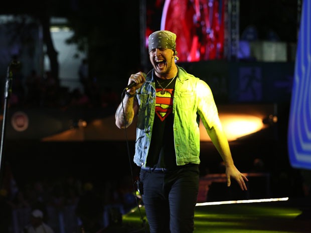 Bruno durnate o show em Salvador (Foto: Raphael Dias/Gshow)