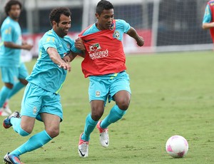 Sandro e Alex Sandro, Seleção brasileira, Treino (Foto: Mowa Press) Sandro e Alex Sandro, Seleção brasileira, Treino (Foto: Mowa Press)