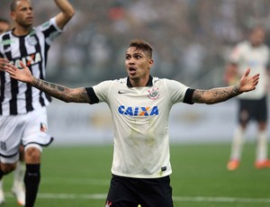 Guerrero jogo Corinthians x Figueirense (Foto: Marcos Ribolli / Globoesporte.com)