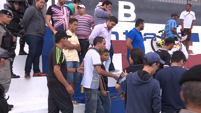 Protesto, Treze, Presidente Vargas (Foto: Reprodução / TV Paraíba)