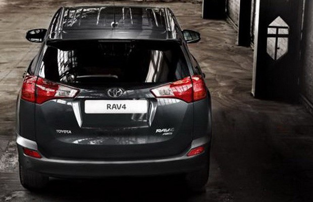 A estreia do novo crossover será no Salão de Los Angeles, mesmo evento que, um ano atrás, lançou a nova geração de um dos seus principais rivais, o Honda CR-V. O evento abre as portas para imprensa nesta quarta-feira (28). (Foto: Divulgação) A estreia do novo crossover será no Salão de Los Angeles, mesmo evento que, um ano atrás, lançou a nova geração de um dos seus principais rivais, o Honda CR-V. O evento abre as portas para imprensa nesta quarta-feira (28). (Foto: Divulgação)