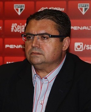 Júnior Chávare, coordenador da base do São Paulo (Foto: Rubens Chiri/saopaulofc.net)