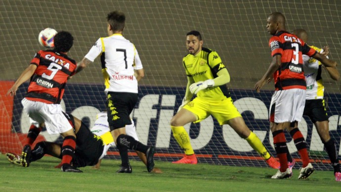 Atlético-GO x Criciúma (Foto: André Costa/Estadão Conteúdo)