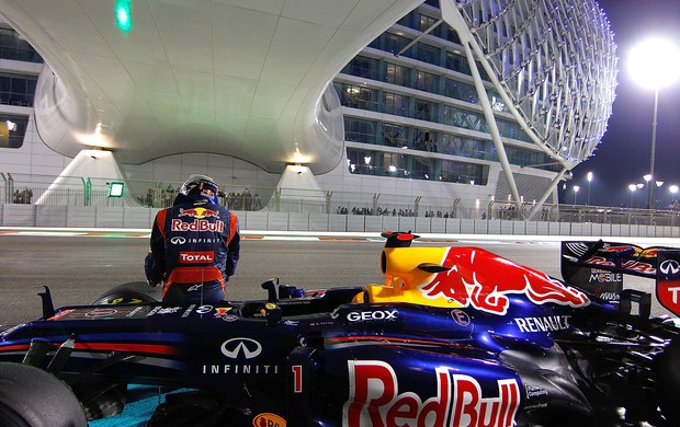 Vettel carro parado treino Abu Dhabi (Foto: Getty Images)