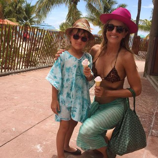 Ticiane Pinheiro com a filha, Rafaella Justus, em Miami, nos Estados Unidos (Foto: Instagram/ Reprodução)