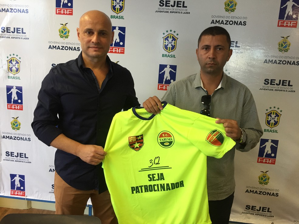 Tarumã, do técnico Leandro Ávlia, se movimento para arrecadar dinheiro para disputa da Série B do Amazonense (Foto: GloboEsporte.com)
