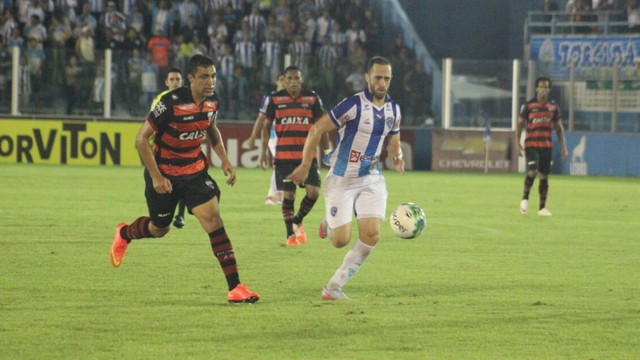 Resultado de imagem para Atlético-GO x Paysandu 2016