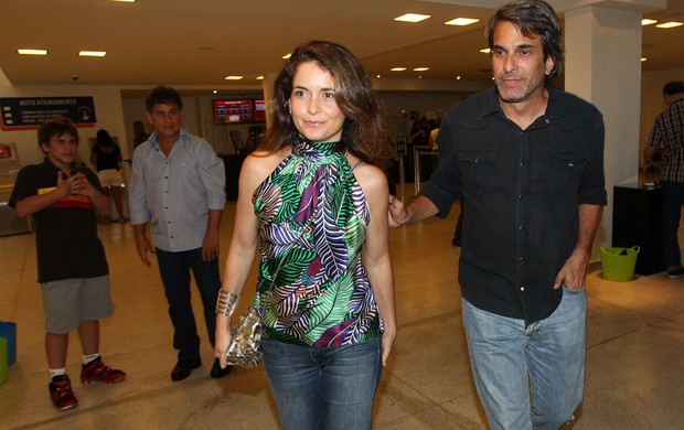 Claudia Abreu com o marido (Foto: Manuela Scarpa/Foto Rio News)