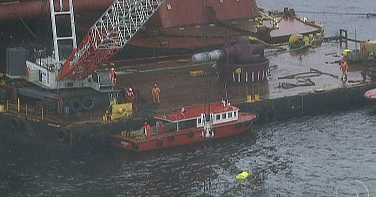 G1 Rebocador que afundou na Baía