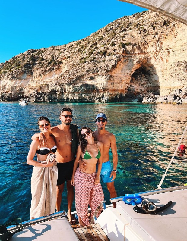 Giovanna Lancelloti curte Ibiza com Agatha Moreira, Rodrigo Simas e Gabriel David (Foto: Instagram)