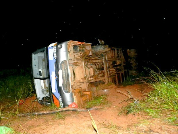 G1 Ônibus Tomba Em Rodovia E Nove Passageiros Ficam Feridos Em Ms