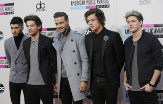 One Direction no American Music Awards em Los Angeles, nos Estados Unidos (Foto: Mario Anzuoni/ Reuters)