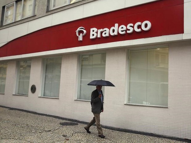 Agência do banco Bradesco no centro do Rio de Janeiro. (Foto: REUTERS/Pilar Olivares)