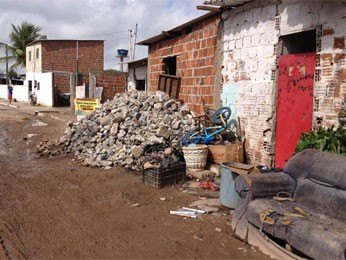 Crime ocorreu na Favela do Papelão (Foto: Kety Marinho/TV Globo)