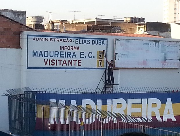 Madureira placar (Foto: Thales Soares)
