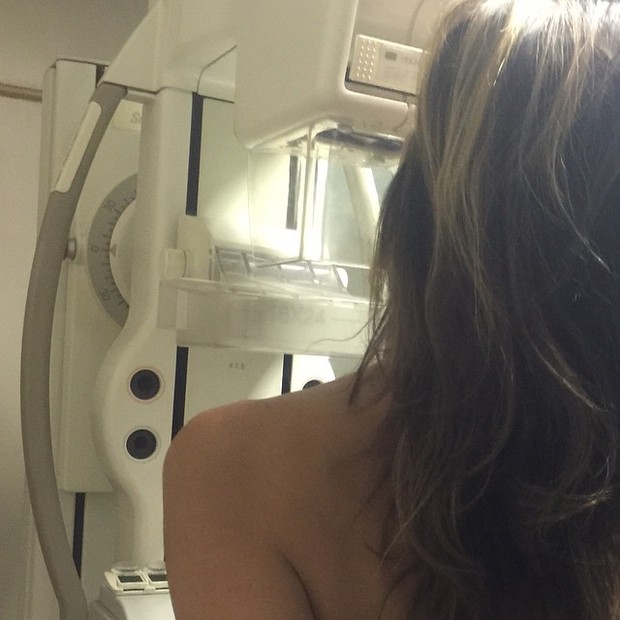 Luciana Gimenez faz mamografia (Foto: Instagram)