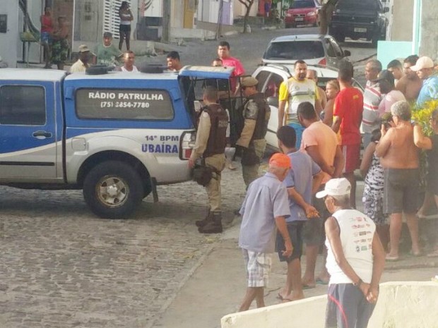 Suspeito do crime foi preso pouco após o crime (Foto: Marcus Augusto/Site Voz da Bahia)