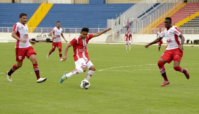 Uberaba vence o Boa Esporte por 2 a 1 em Varginha (Foto: Asscom boaec/ Maiara Araújo) Uberaba vence o Boa Esporte por 2 a 1 em Varginha (Foto: Asscom boaec/ Maiara Araújo)