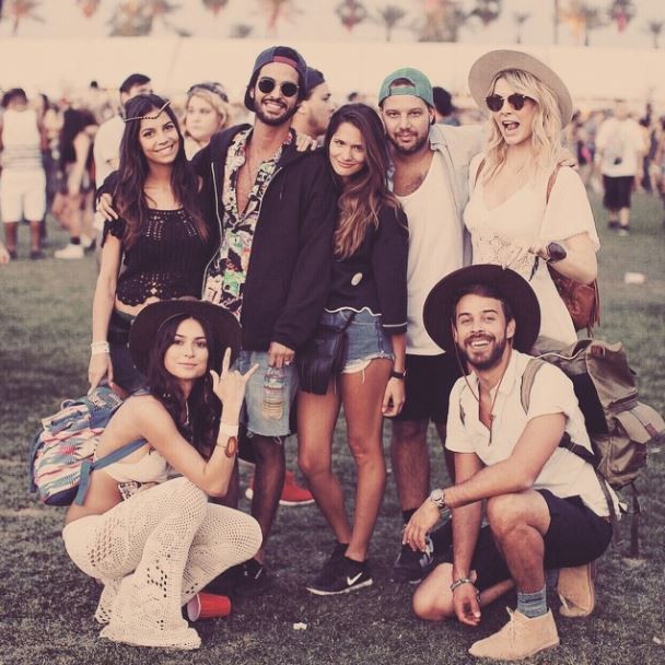 Thaila Ayala com amigos no Coachella (Foto: instagram/reprodução)