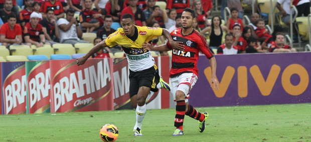 Lins atacante Criciúma Flamengo (Foto: Fernando Ribeiro / Criciúma EC)