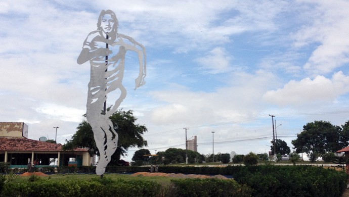 Escultura de Marinho Chagas (Foto: Augusto Gomes)