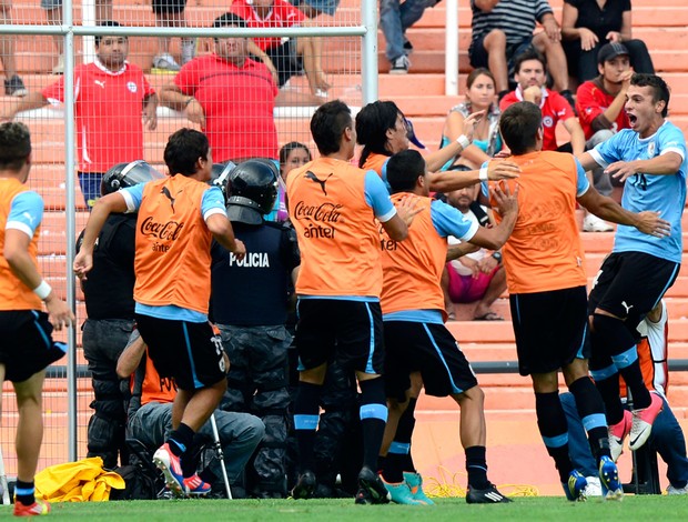 Gonzalo Bueno gol Uruguai sub-20 (Foto: AFP)