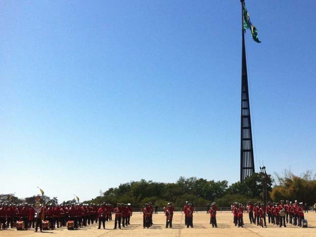 G1 - Marinha Coordena Cerimônia De Troca Da Bandeira Na Semana Da ...