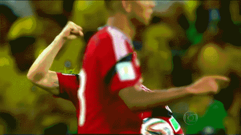 James Rodríguez teve uma participação especial em seu gol no jogo contra o Brasil (Foto: Reprodução/TV Globo)
