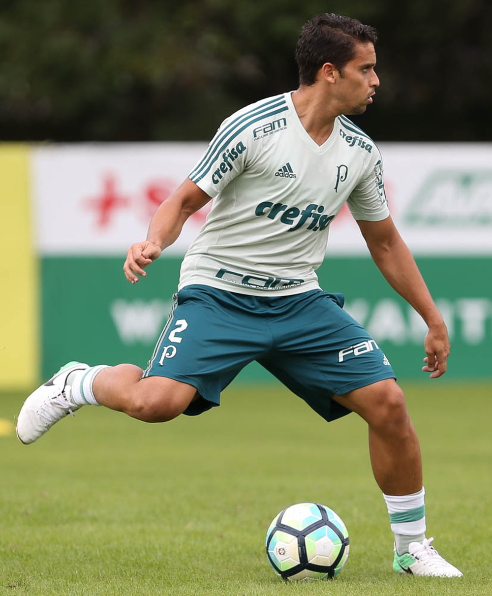  Palmeiras faz ensaio a portas fechadas, mas Jean volta a trabalhar com bola