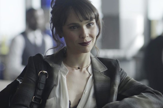 Débora Falabella é Irene em 'A força do querer' (Foto: Reprodução)