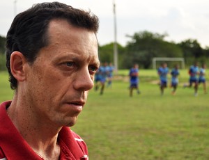 Fernando Tonet - Treinador do Piauí  (Foto: Renan Morais/GLOBOESPORTE.COM)