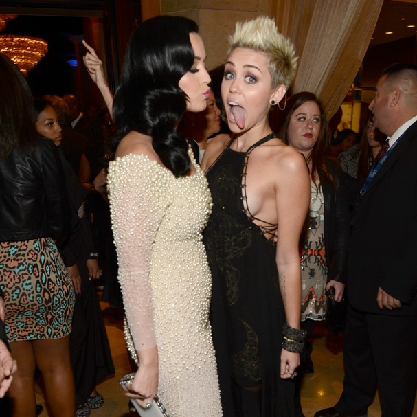Katy Perry não gostou da bitoca de Miley Cyrus (Foto: Getty Images)