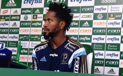 Zé Roberto discute estender vínculo e pensa em aposentadoria no Palmeiras