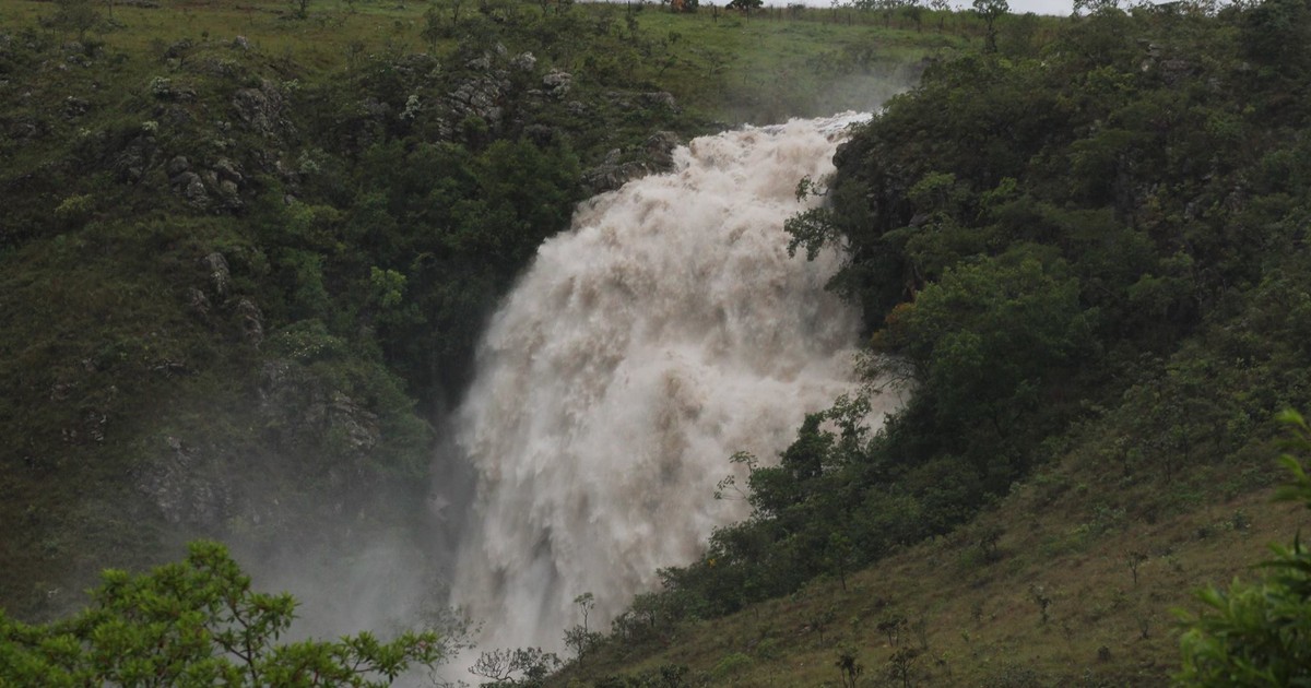 Em MG, internauta registra fenômeno em cachoeira na Serra da ... - Globo.com