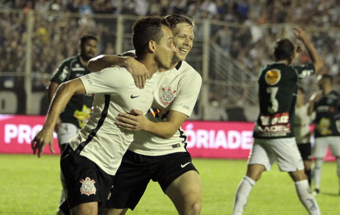 Análise: com defesa sólida, Corinthians começa a mostrar repertório no ataque