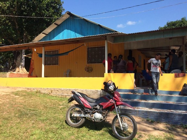 Casa onde ocorreu o assalto fica localizada na zona rural de Cruzeiro do Sul (Foto: Reprodução/Rede Amazônica Acre)