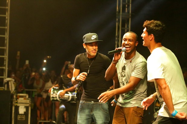 Neymar, Thiaguinho e Gabriel Medina (Foto: Emerson Touche/ Divulgação)