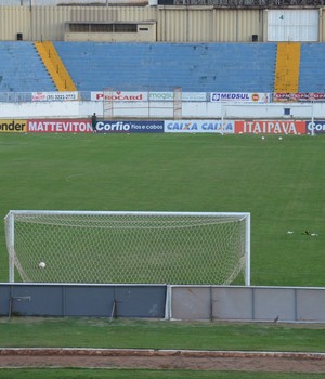 Estádio Municipal de Varginha, o Melão (Foto: Régis Melo)