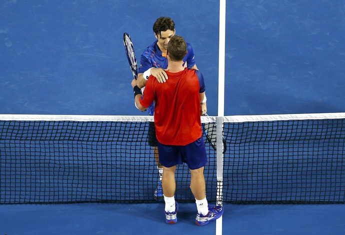 Hewitt se despede de David Ferrer no fim do jogo (Foto: REUTERS/Jason O'Brien)
