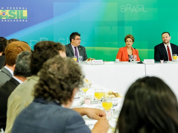 Dilma participa de café da manhã com jornalistas no Palácio do Planalto (Foto: Ichiro Guerra / PR)