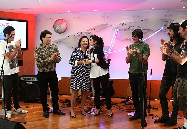 Rogério Flausino, Frejat, Lucinha Araújo, Roberta Medina, Samuel Rosa, Cadu Pelegrini e Dinho Ouro Preto (Foto: Claudio Andrade/Revista QUEM) Rogério Flausino, Frejat, Lucinha Araújo, Roberta Medina, Samuel Rosa, Cadu Pelegrini e Dinho Ouro Preto (Foto: Claudio Andrade/Revista QUEM)