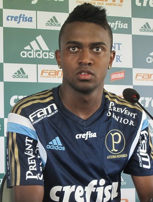 Ansioso por estreia no Verdão, Kelvin trata Dérbi como 